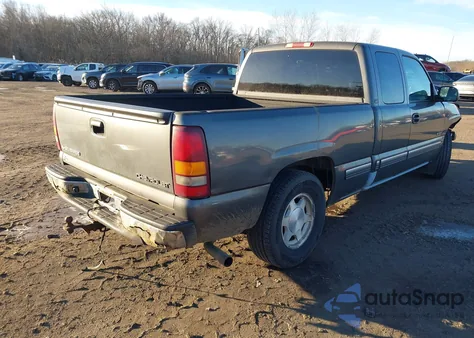 2001 Chevrolet Silverado 1500 Ls z USA, uszkodzony, nr VIN 2GCEC19T111176870